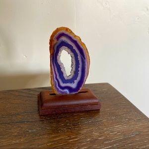Geode with stand, great for home, office, desk decor. EUC. Measures 3.5” tall.